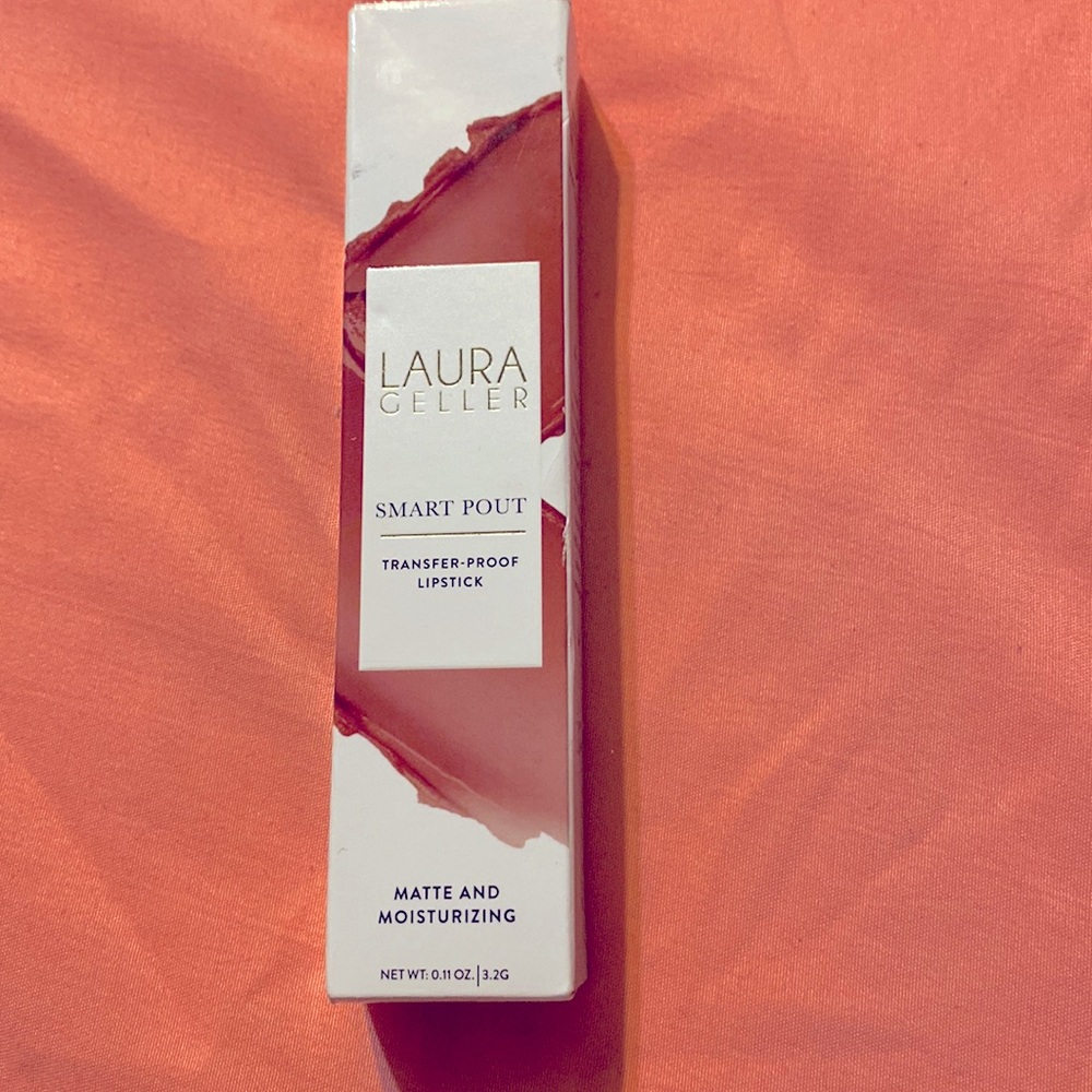 Laura Geller smart pout clever